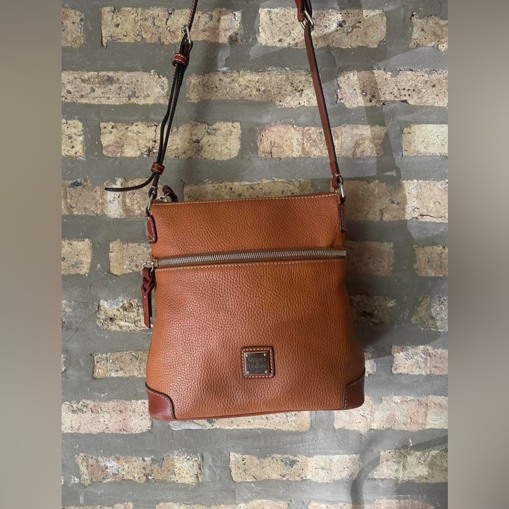 Dooney & Bourke Pebble Grain Leather Carmel Tan Brown Crossbody Bag